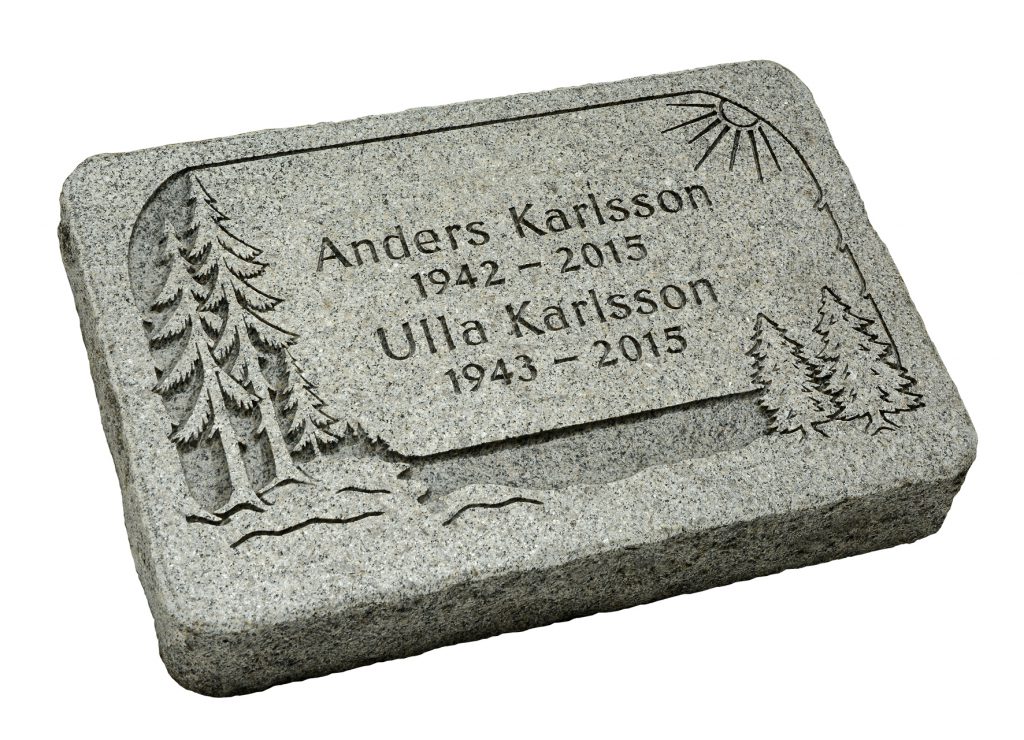 Liggande gravsten GK1036-3