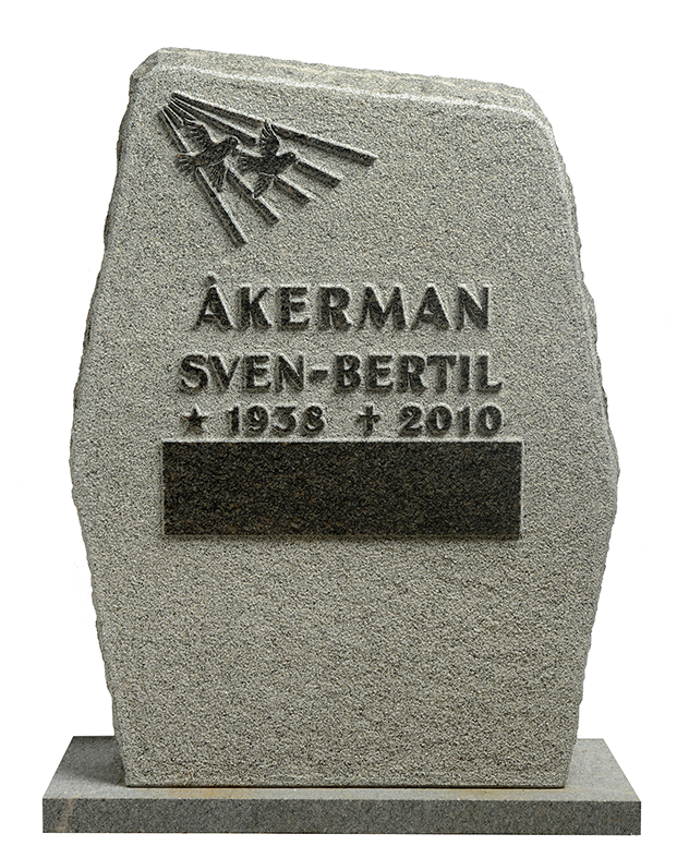 Hög smal gravsten GK1068-C